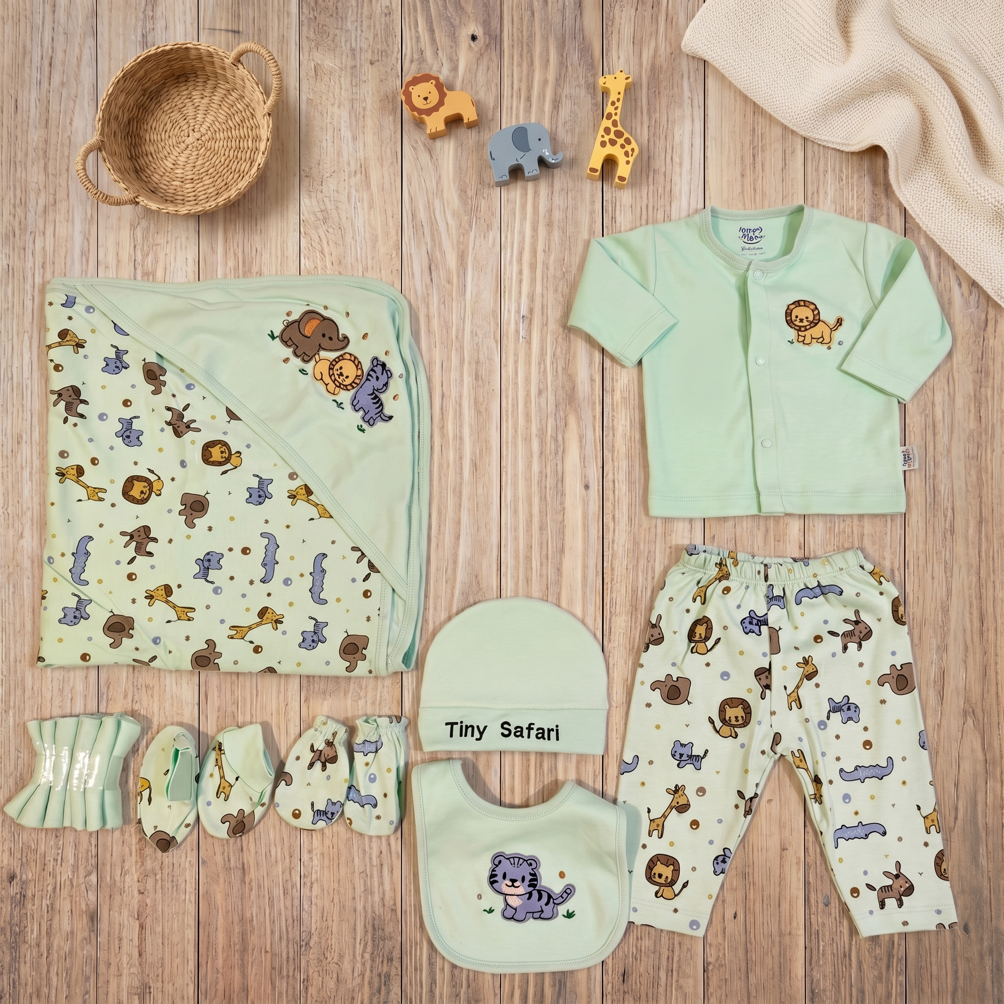 Sweet Baby Bear 10-Piece Newborn Gift Set