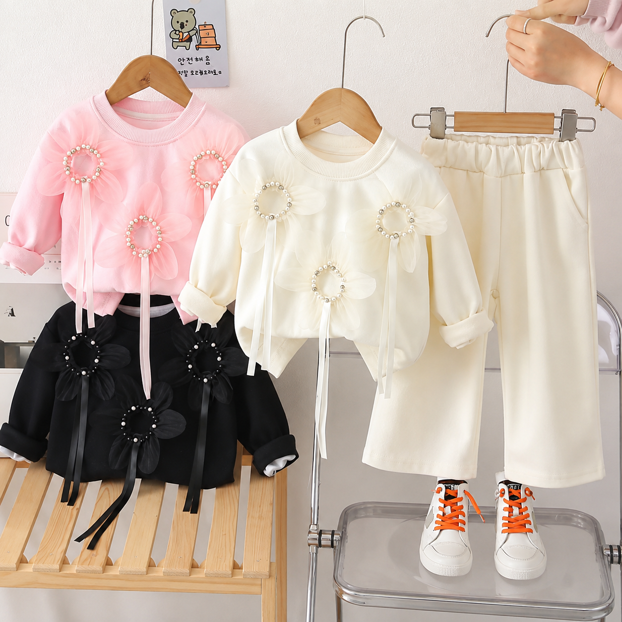 Baby Girl 3D Floral Sweatshirt & Wide Leg Pants 2-Piece Outfit Set