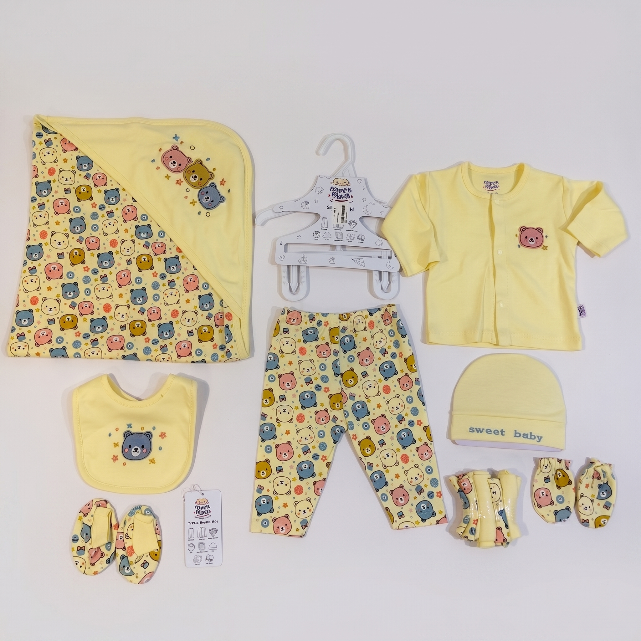 Sweet Baby Bear 10-Piece Newborn Gift Set