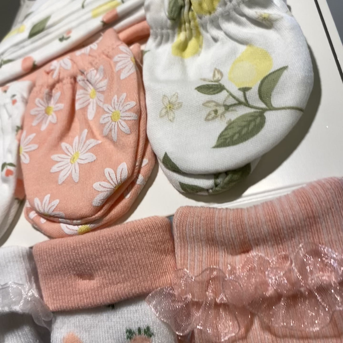 Newborn 8PC Cap, Mittens & Socks Set – 2 Designs