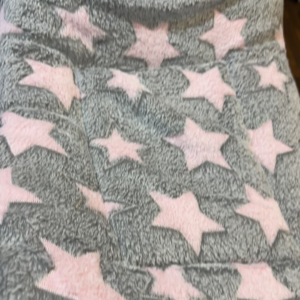 Baby Pink Star Shaggy Carry Nest & Pillow