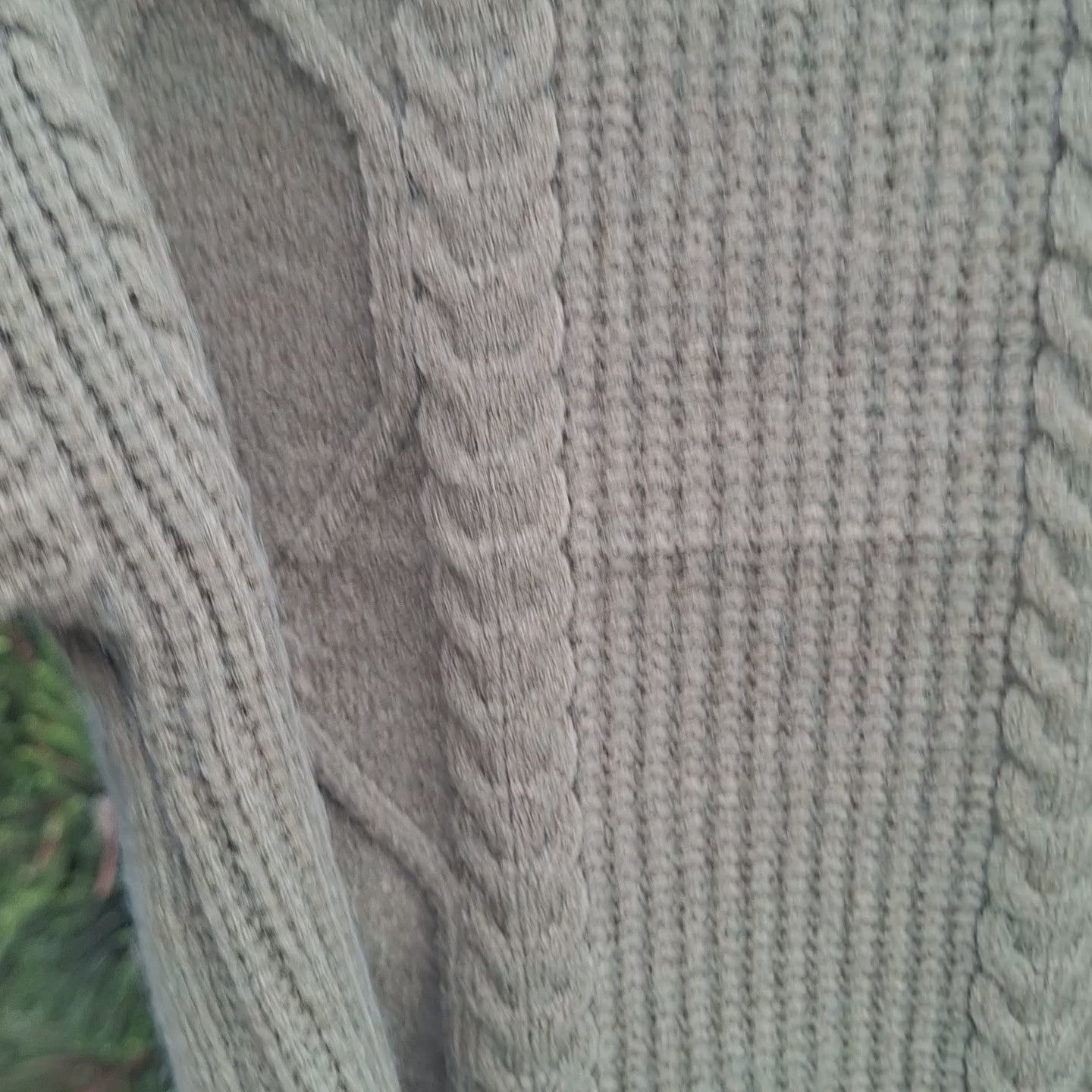 Kids Premium Cable Knit Sweater – 2 Colors